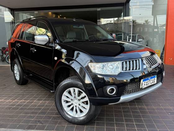 MITSUBISHI PAJERO DAKAR 3.2 HPE 4X4 7 LUGARES 16V TURBO INTERCOOLER DIESEL 4P AUTOMÁTICO